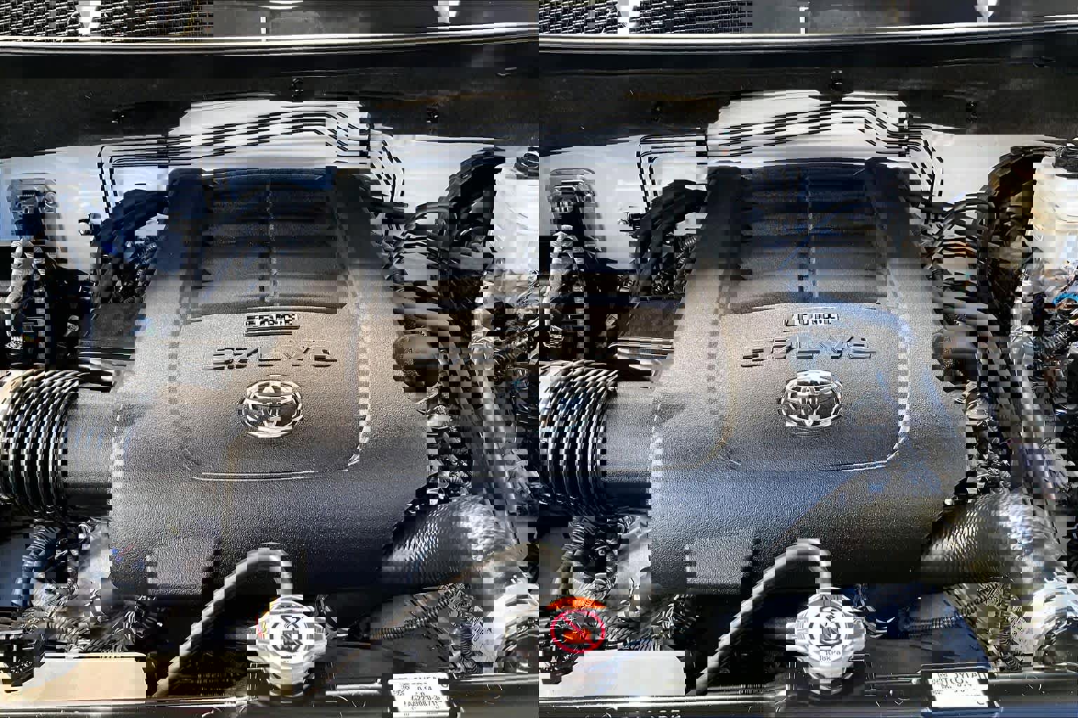 Used 2018 Toyota Tundra SR5 w/ SR5 Upgrade Package image 31