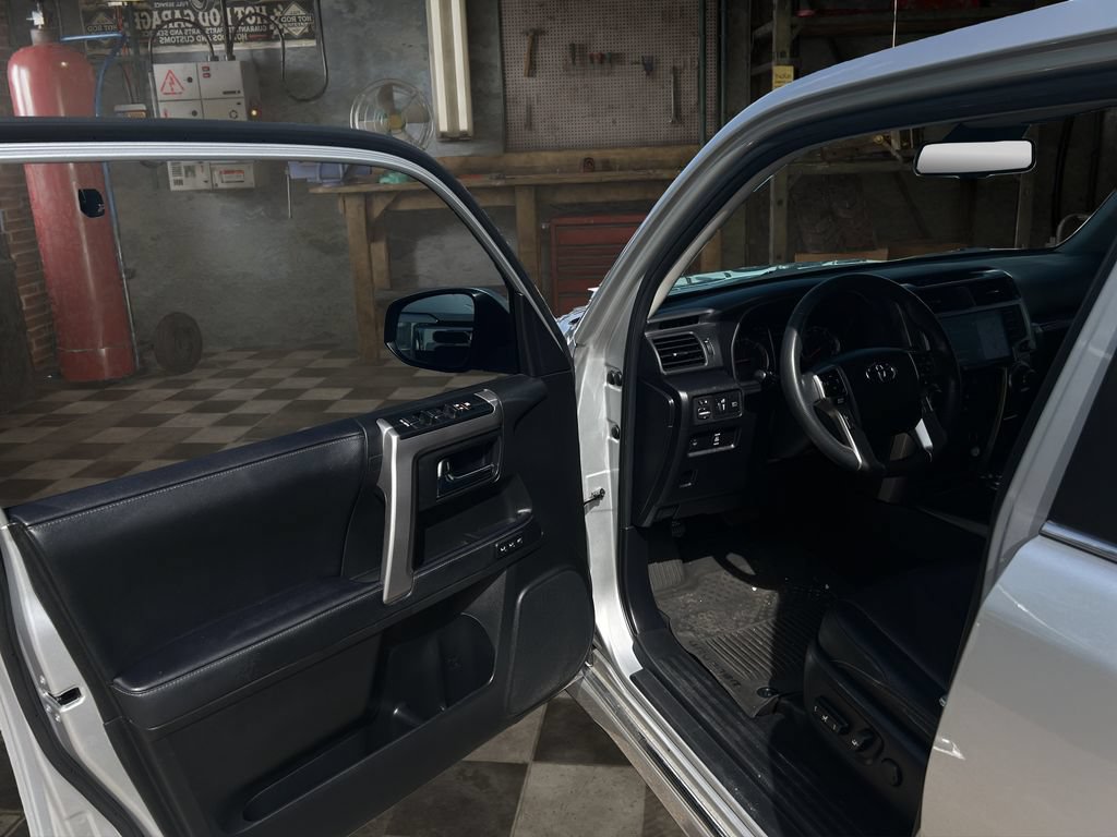 Used 2021 Toyota 4Runner Limited AWD/4WD image 17