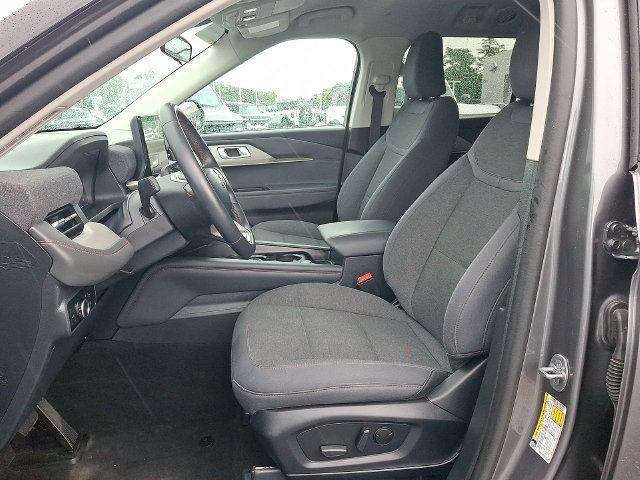 Certified 2025 Ford Explorer Active AWD/4WD image 17