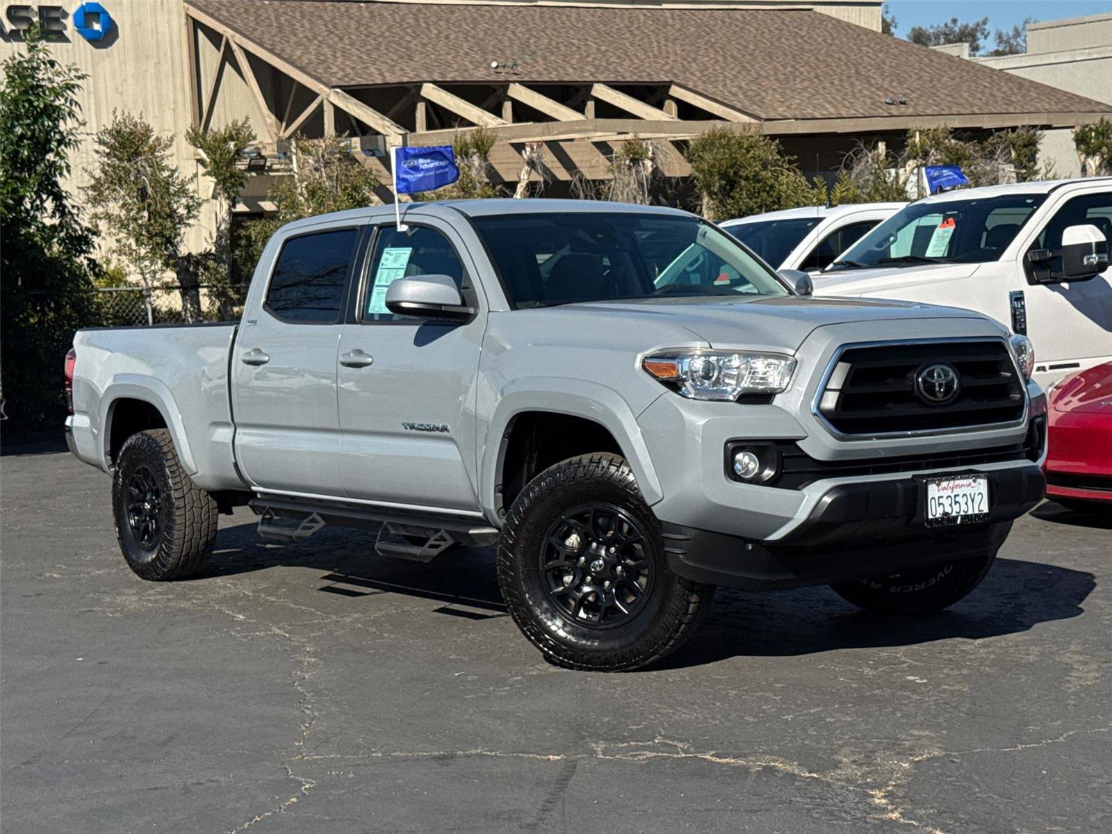 Used 2020 Toyota Tacoma SR5 image 2