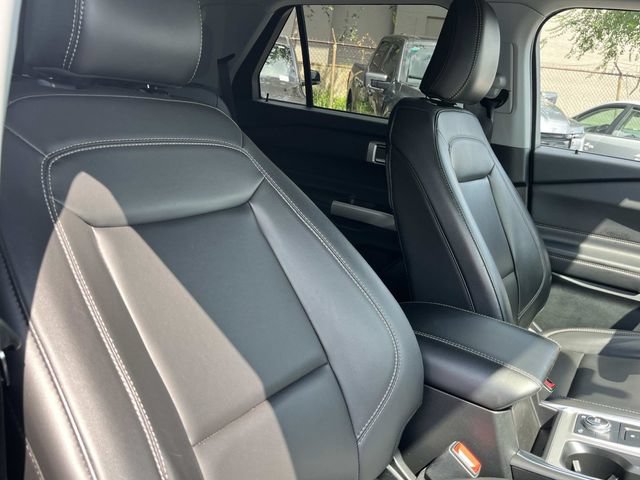 Certified 2023 Ford Explorer XLT w/ Equipment Group 202A AWD/4WD image 29