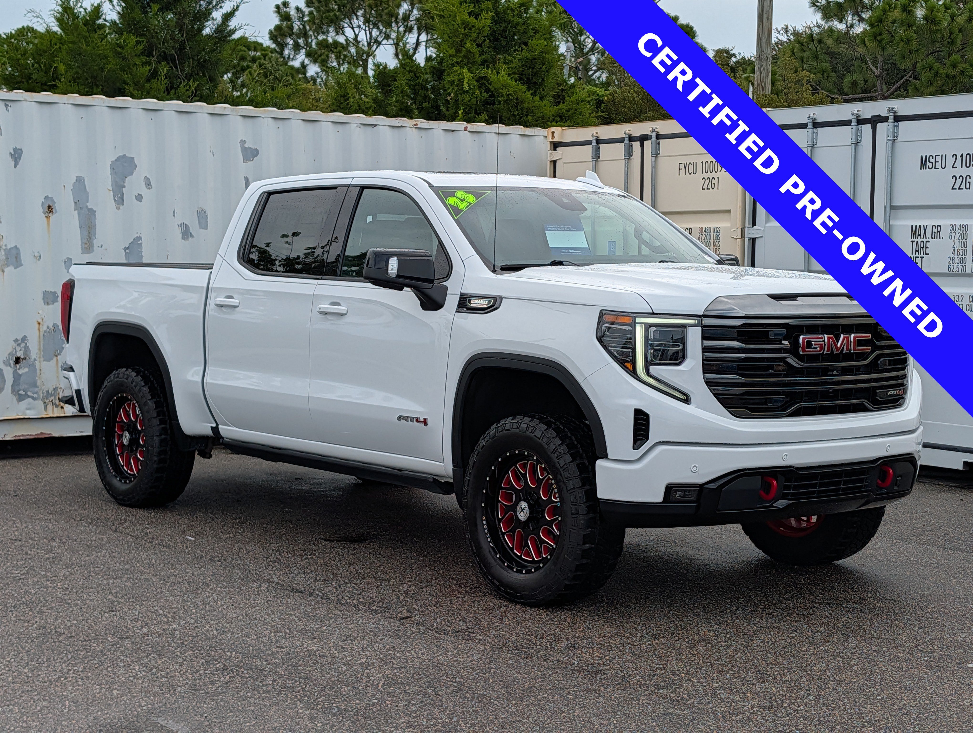 Used 2023 GMC Sierra 1500 AT4 w/ Technology Package AWD/4WD image 3