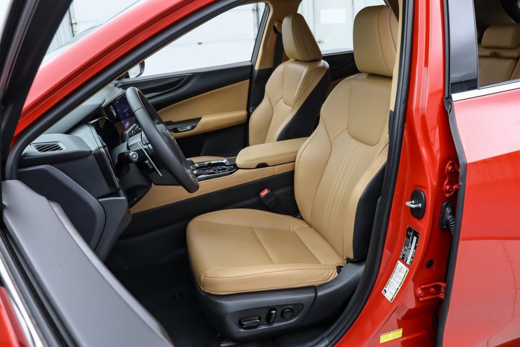 Used 2024 Lexus NX 250 FWD w/ Towing Package (2000 Lbs) image 12