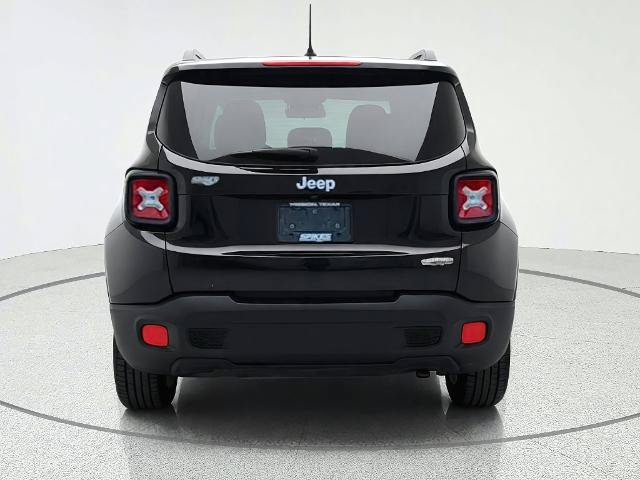 Used 2017 Jeep Renegade Latitude FWD image 2