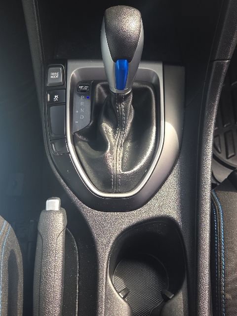 Used 2019 Hyundai Veloster 2.0 FWD image 28