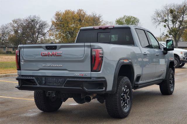Used 2024 GMC Sierra 2500 AT4X image 3