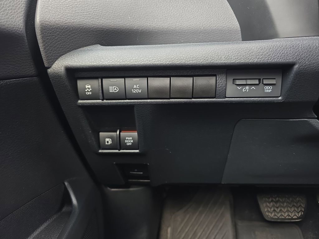 Used 2022 Toyota Sienna XLE Woodland Edition AWD/4WD image 42
