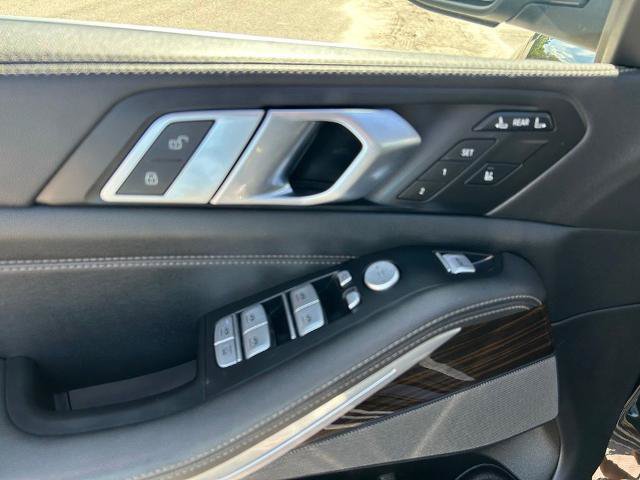 Used 2024 BMW X7 xDrive40i AWD/4WD image 18