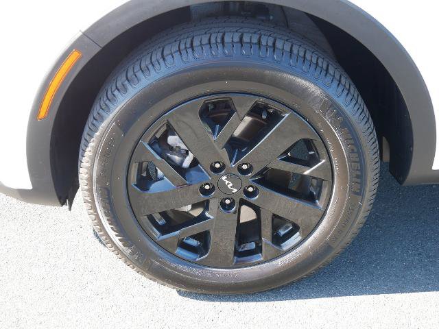 Used 2023 Kia Sorento S AWD/4WD image 9