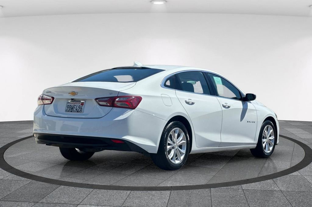 Used 2022 Chevrolet Malibu LT image 4