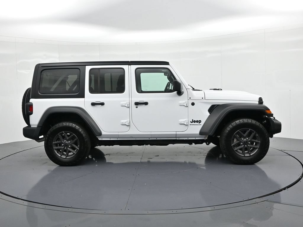 Used 2025 Jeep Wrangler Unlimited Sport AWD/4WD image 4