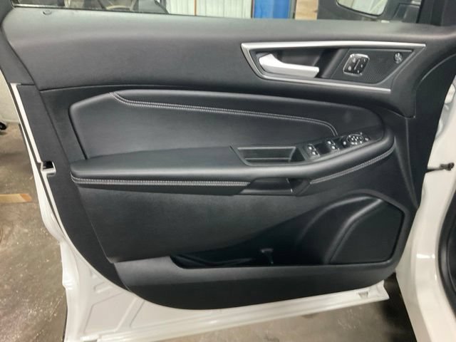Certified 2024 Ford Edge Titanium AWD/4WD image 5