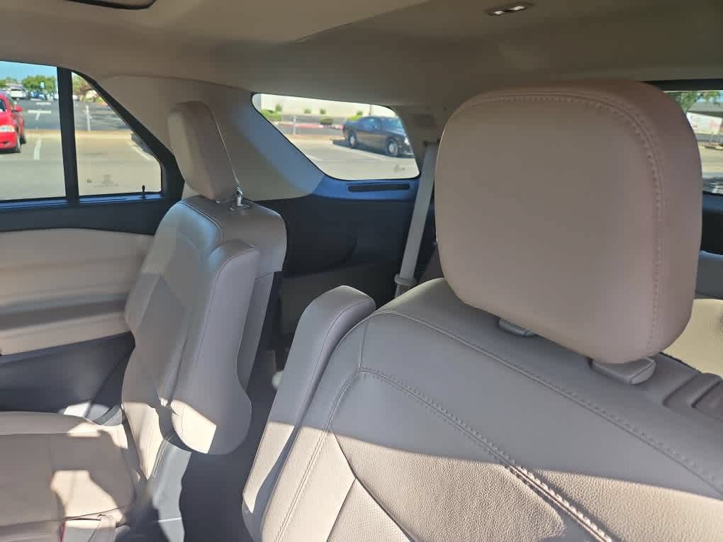 Certified 2023 Ford Explorer Limited w/ Limited Technology Package RWD image 13
