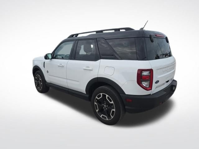 Certified 2023 Ford Bronco Sport Outer Banks w/ Tech Package AWD/4WD image 4