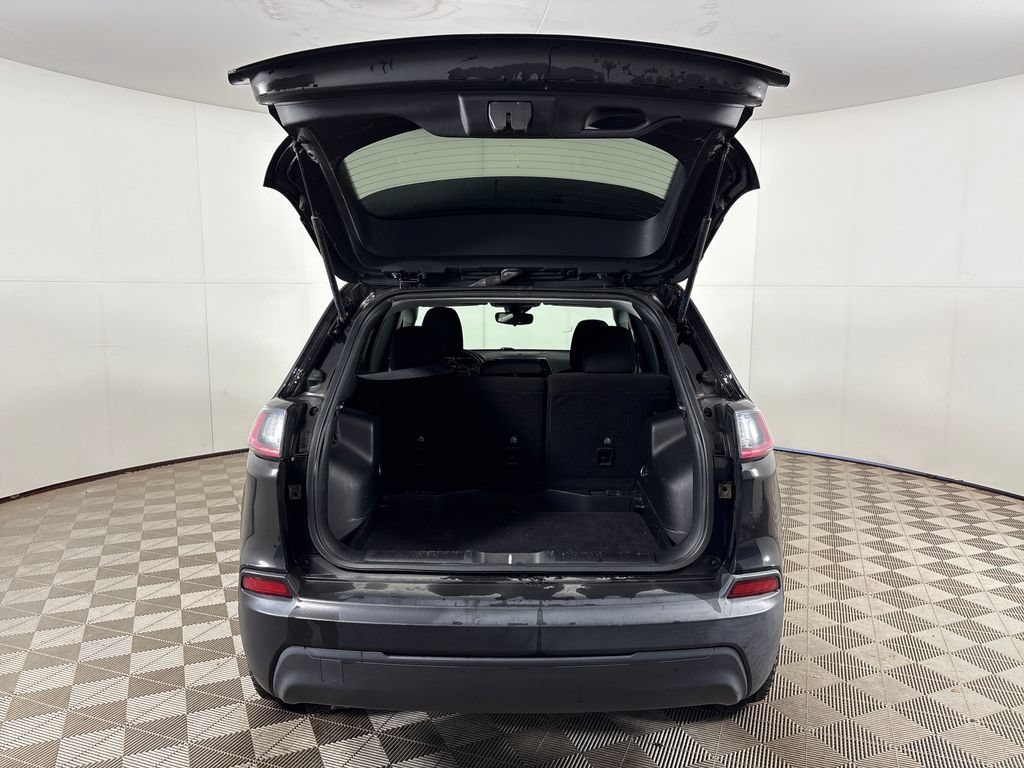 Used 2021 Jeep Cherokee Latitude FWD image 9