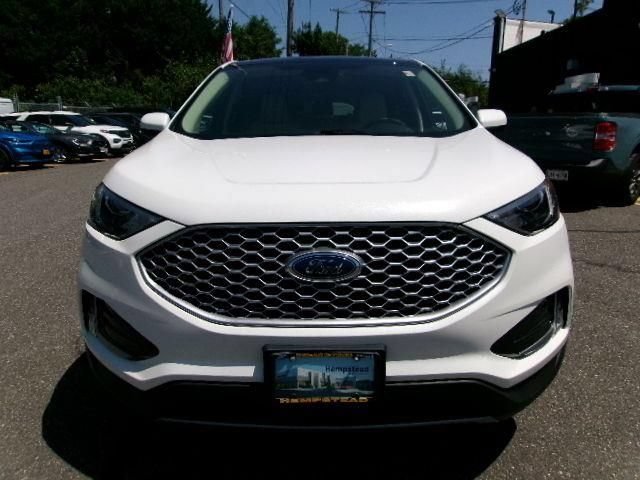 Certified 2023 Ford Edge SEL w/ Convenience Package AWD/4WD image 2