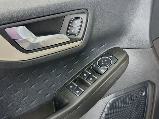 Certified 2020 Ford Escape SE image 18