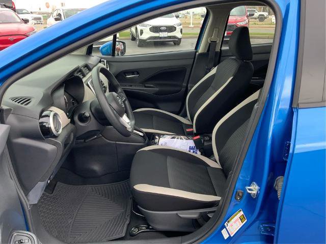 Used 2022 Nissan Versa SV image 11