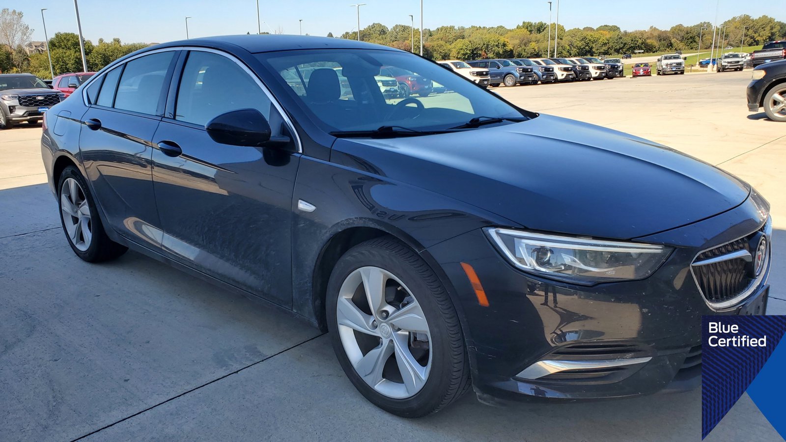 Used 2018 Buick Regal Preferred w/ Driver Confidence Package #1 FWD image 2