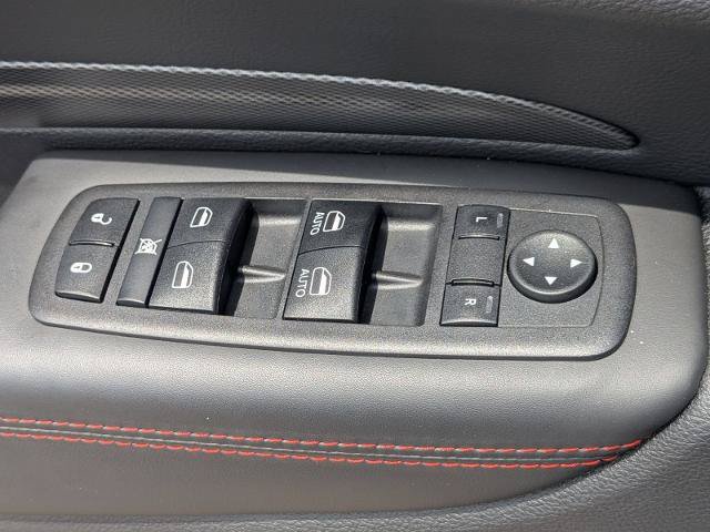 Used 2025 Dodge Durango R/T AWD/4WD image 16