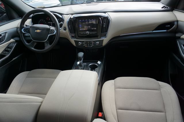 Used 2022 Chevrolet Traverse LS FWD image 6