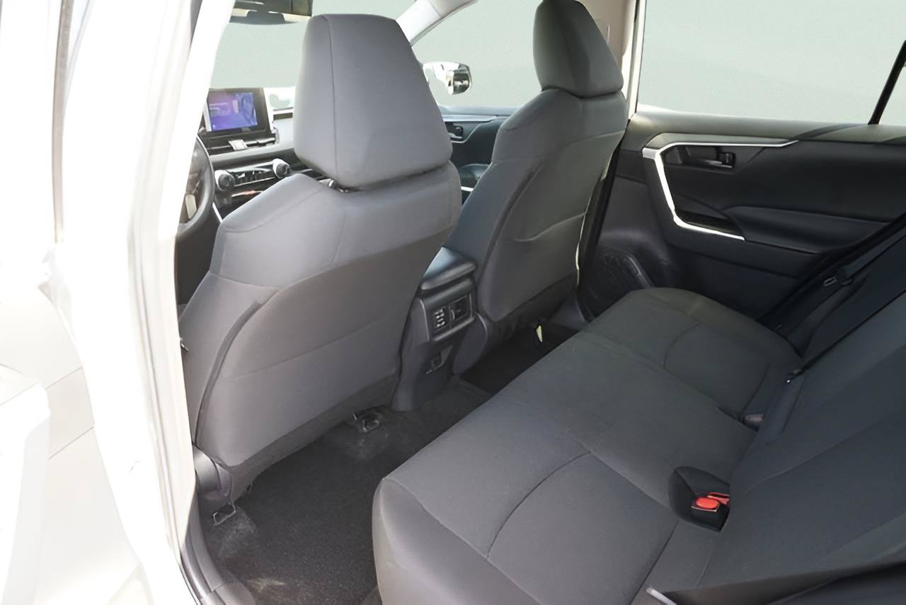 Used 2024 Toyota RAV4 LE FWD image 11