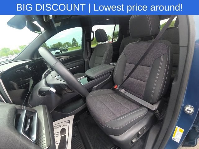Used 2024 Chevrolet Traverse LT w/ LPO, Floor Liner Package FWD image 27