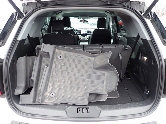 Certified 2023 Ford Explorer XLT w/ Equipment Group 202A image 10