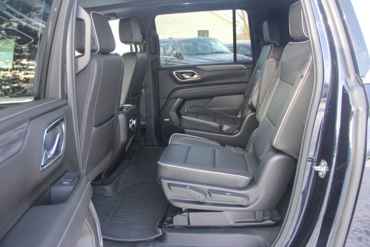 Used 2023 GMC Yukon XL SLT image 16