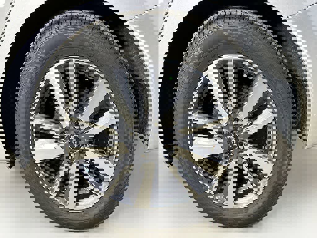 Used 2023 Nissan Versa SV image 8