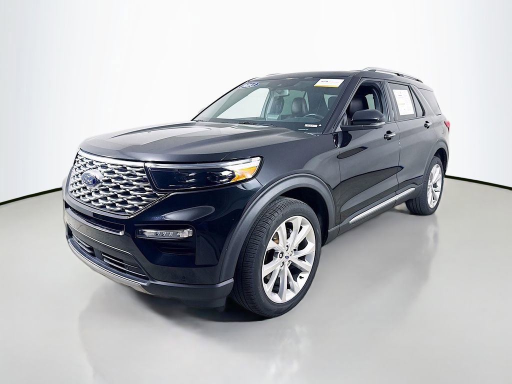 Certified 2023 Ford Explorer Platinum w/ Technology Package AWD/4WD image 3