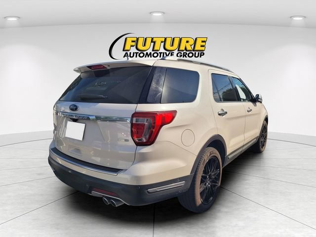Certified 2018 Ford Explorer Platinum AWD/4WD image 3
