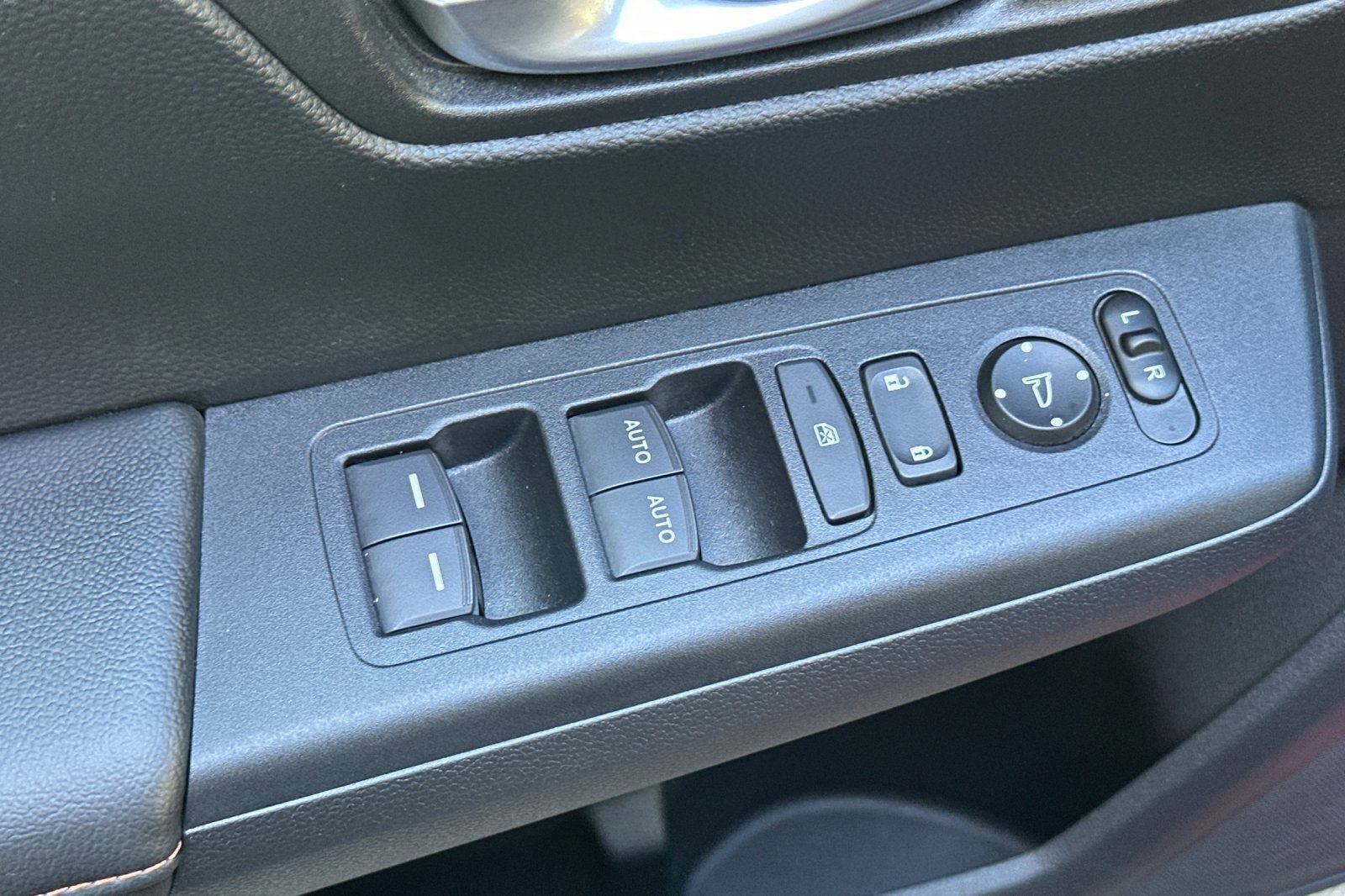 Used 2024 Honda CR-V Sport image 12