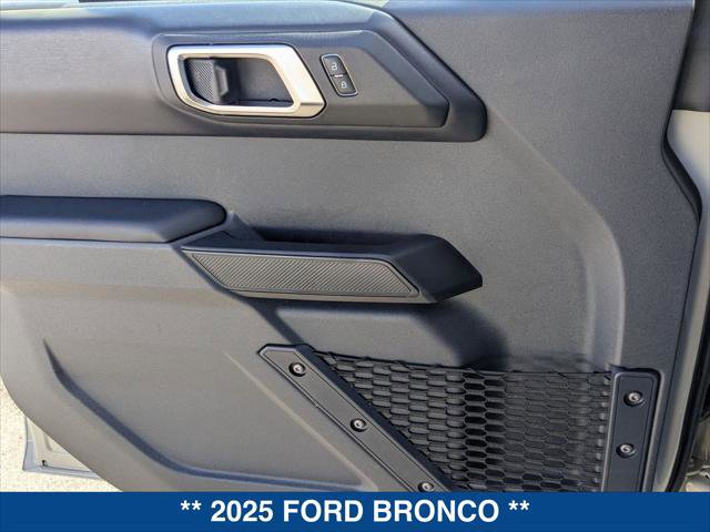 Certified 2025 Ford Bronco Outer Banks image 10