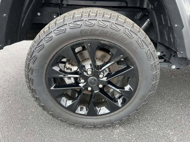 Used 2025 Jeep Gladiator Sport AWD/4WD image 11