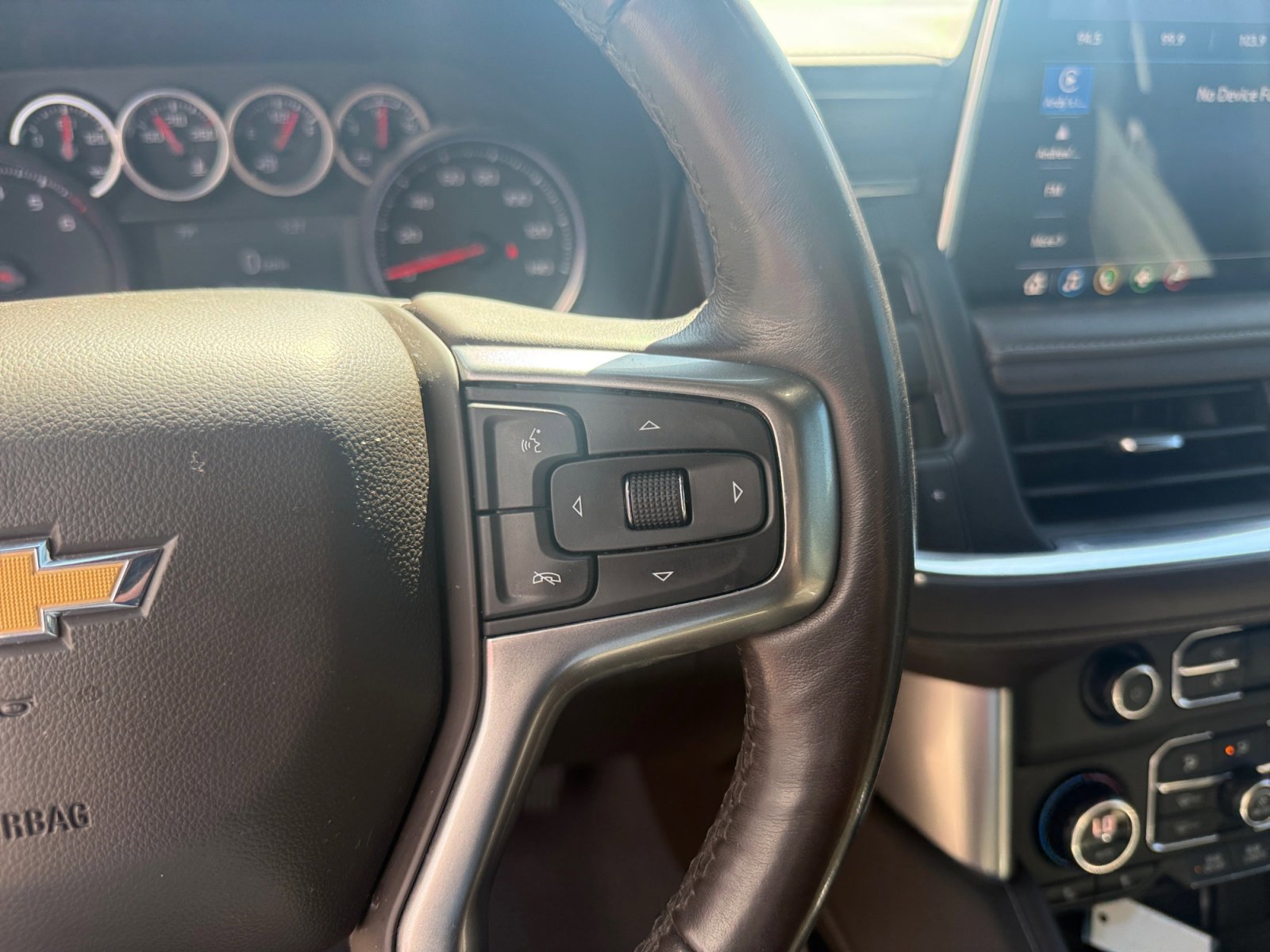 Used 2021 Chevrolet Tahoe LT w/ LT Signature Package image 18