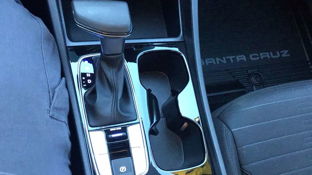 Used 2025 Hyundai Santa Cruz SE image 28
