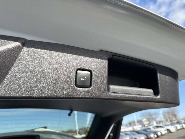 Certified 2025 Ford Escape ST-Line Select image 6