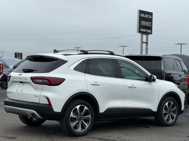 Certified 2023 Ford Escape Platinum AWD/4WD image 39