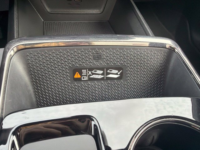 Used 2025 Chevrolet Equinox RS w/ Safety and Technology Package AWD/4WD image 34