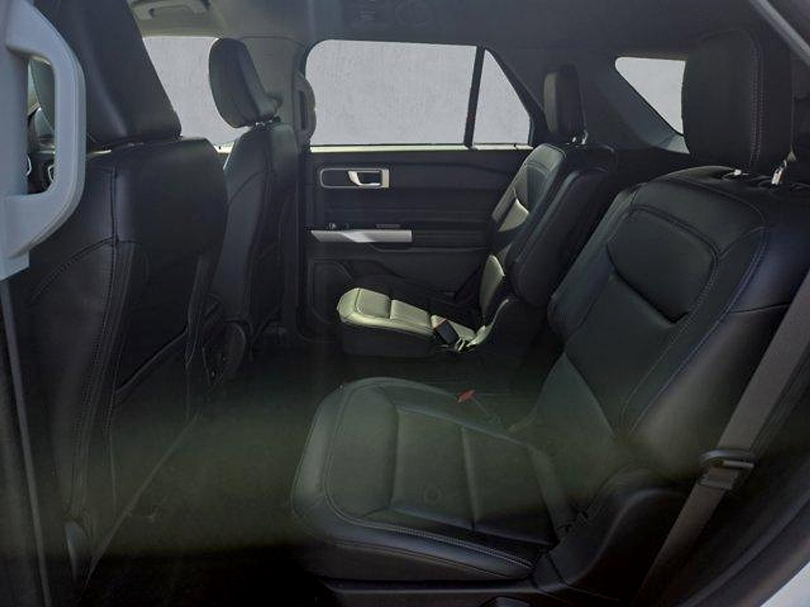 Certified 2023 Ford Explorer XLT w/ Equipment Group 202A AWD/4WD image 23