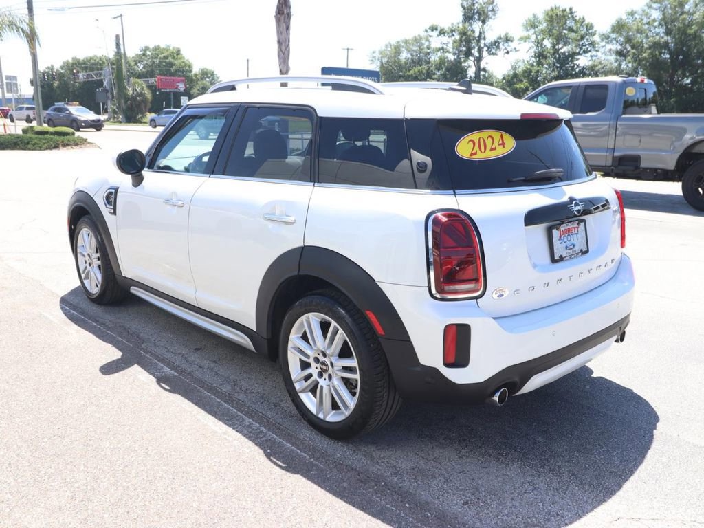 Used 2024 MINI Cooper Countryman S w/ Signature Upholstery Package FWD image 3