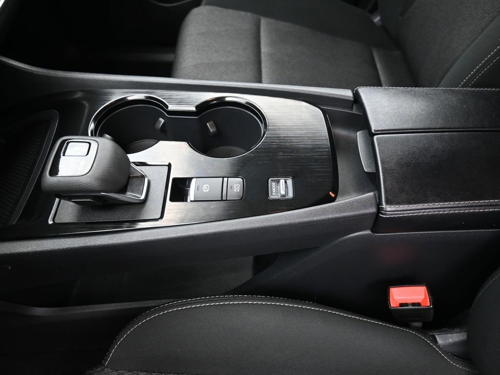 Used 2025 Nissan Rogue SV image 20