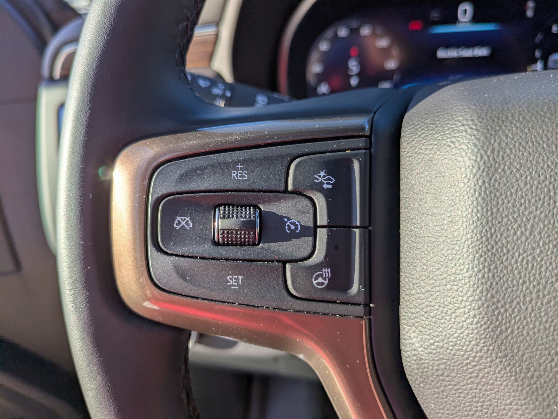 Used 2024 Chevrolet Tahoe High Country AWD/4WD image 18