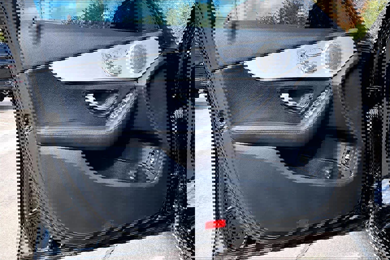 Used 2021 Mercedes-Benz C 300 Sedan image 22