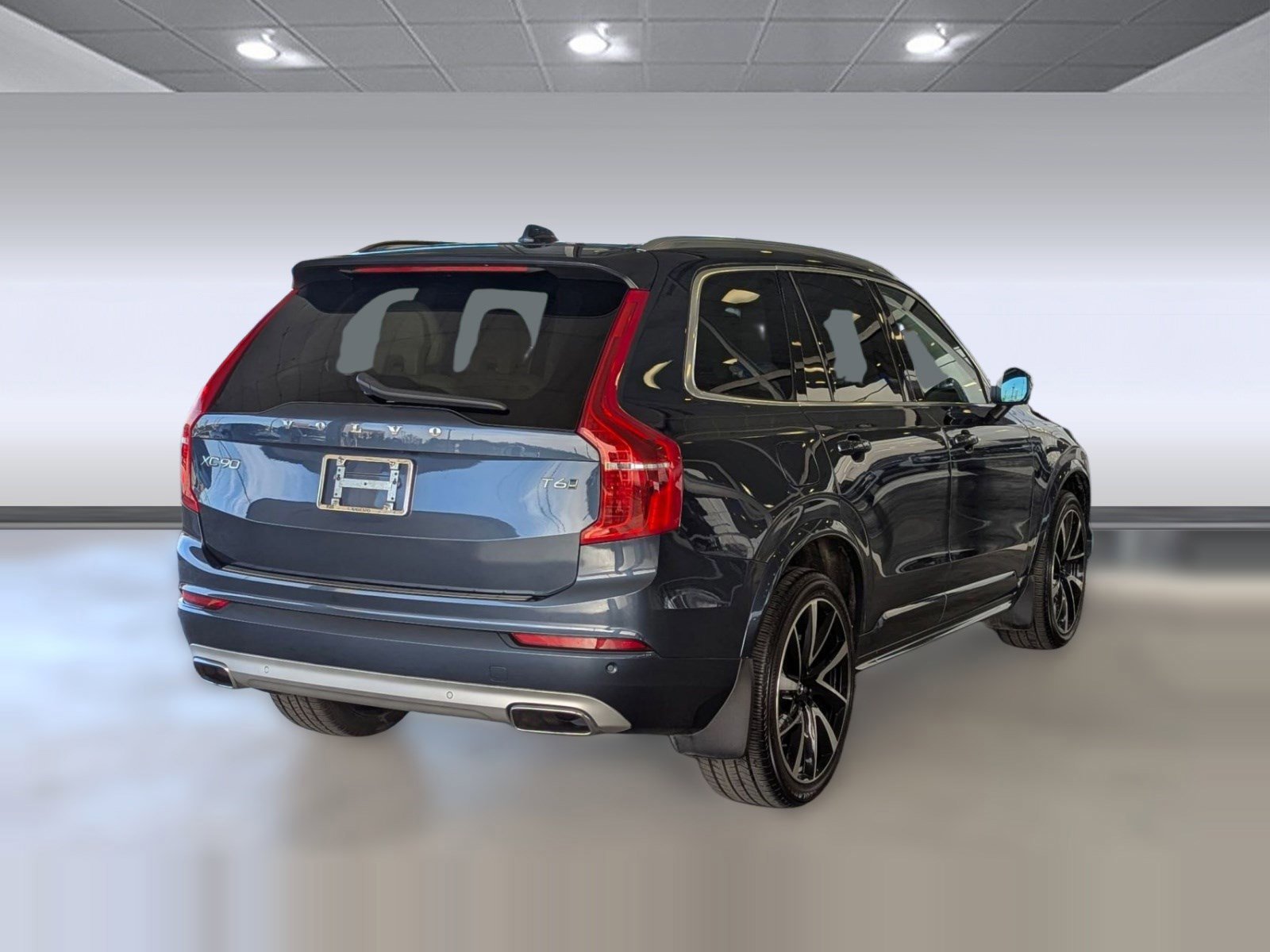 Used 2021 Volvo XC90 T6 Momentum w/ Advanced Package image 5