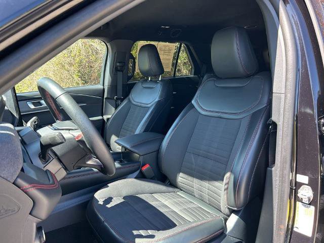 Certified 2025 Ford Explorer ST-Line image 19