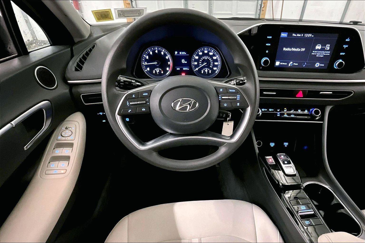 Used 2023 Hyundai Sonata SE image 5