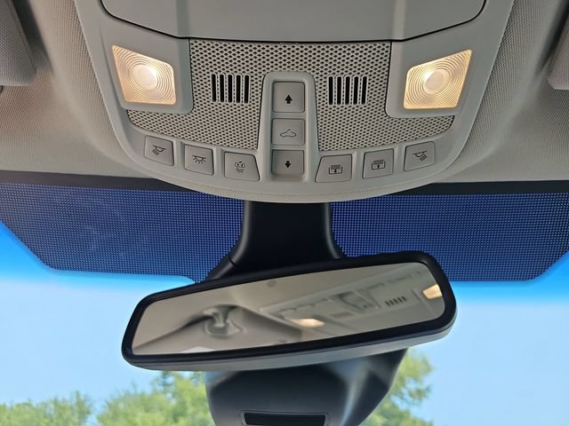 Certified 2020 Ford Edge Titanium FWD image 33