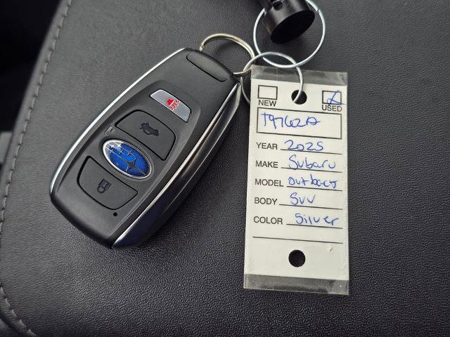 Used 2025 Subaru Outback Premium image 30
